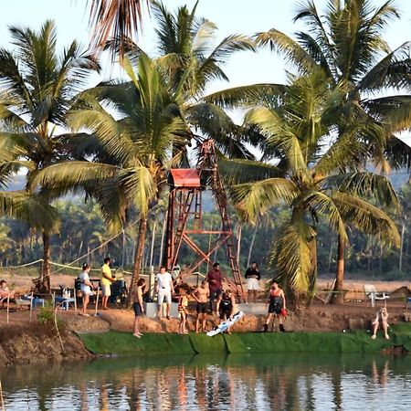 Отель Wake Park Goa Арамболь Экстерьер фото