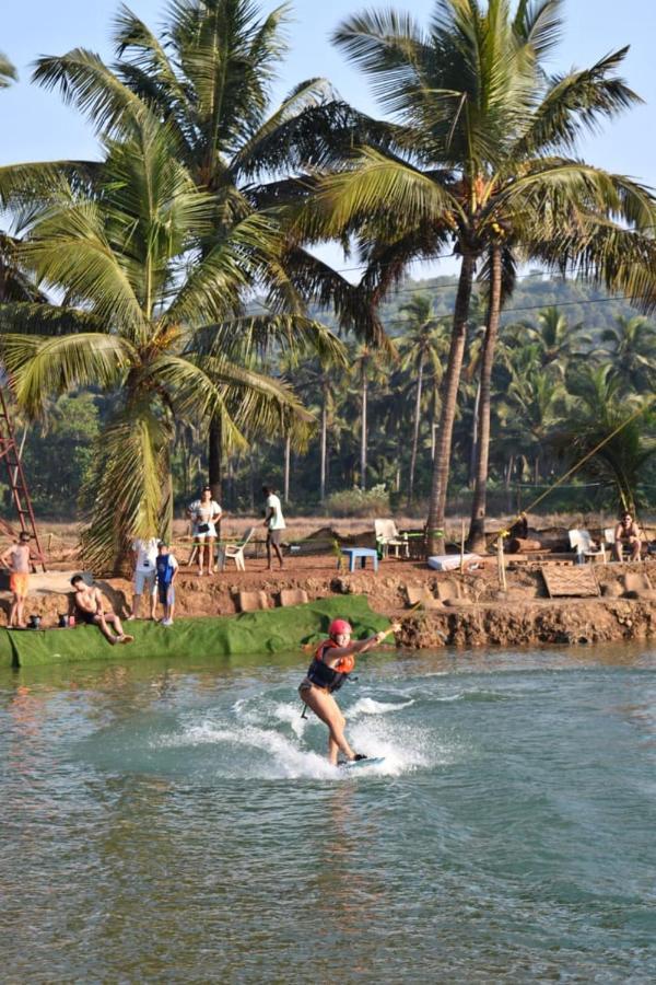 Отель Wake Park Goa Арамболь Экстерьер фото